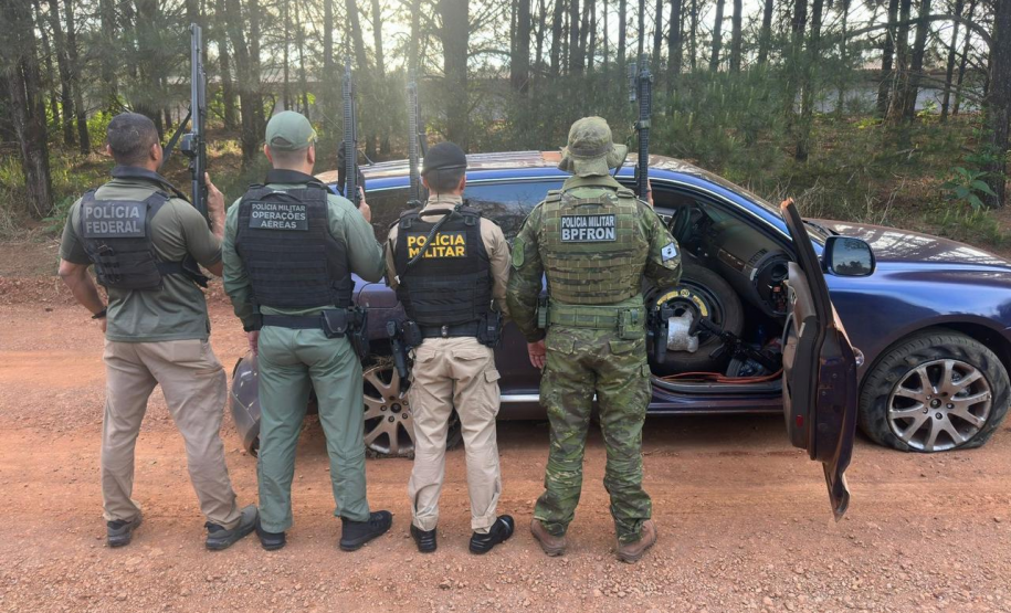 PM APREENDE 1,2 TONELADA DE MACONHA E UM FUZIL EM SANTA TEREZA DO OESTE