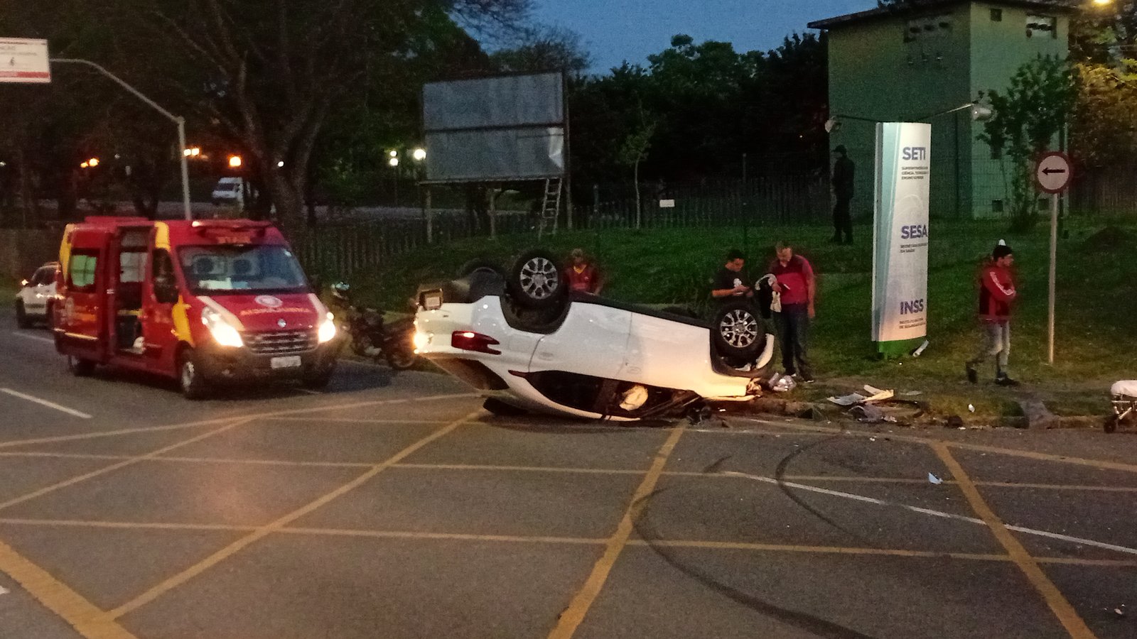 Grave acidente deixa criança ferida e motorista detido por sinais embriaguez no Jardim Botânico