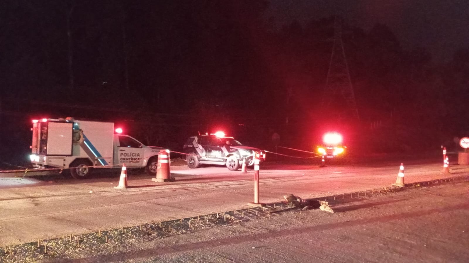 Homem com tornozeleira eletrônica morre em confronto com a RONE em Almirante Tamandaré