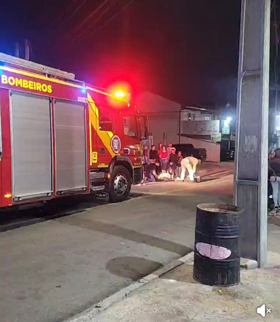 Mulher fica em estado grave após ser atropelada por motocicleta no bairro Uberaba
